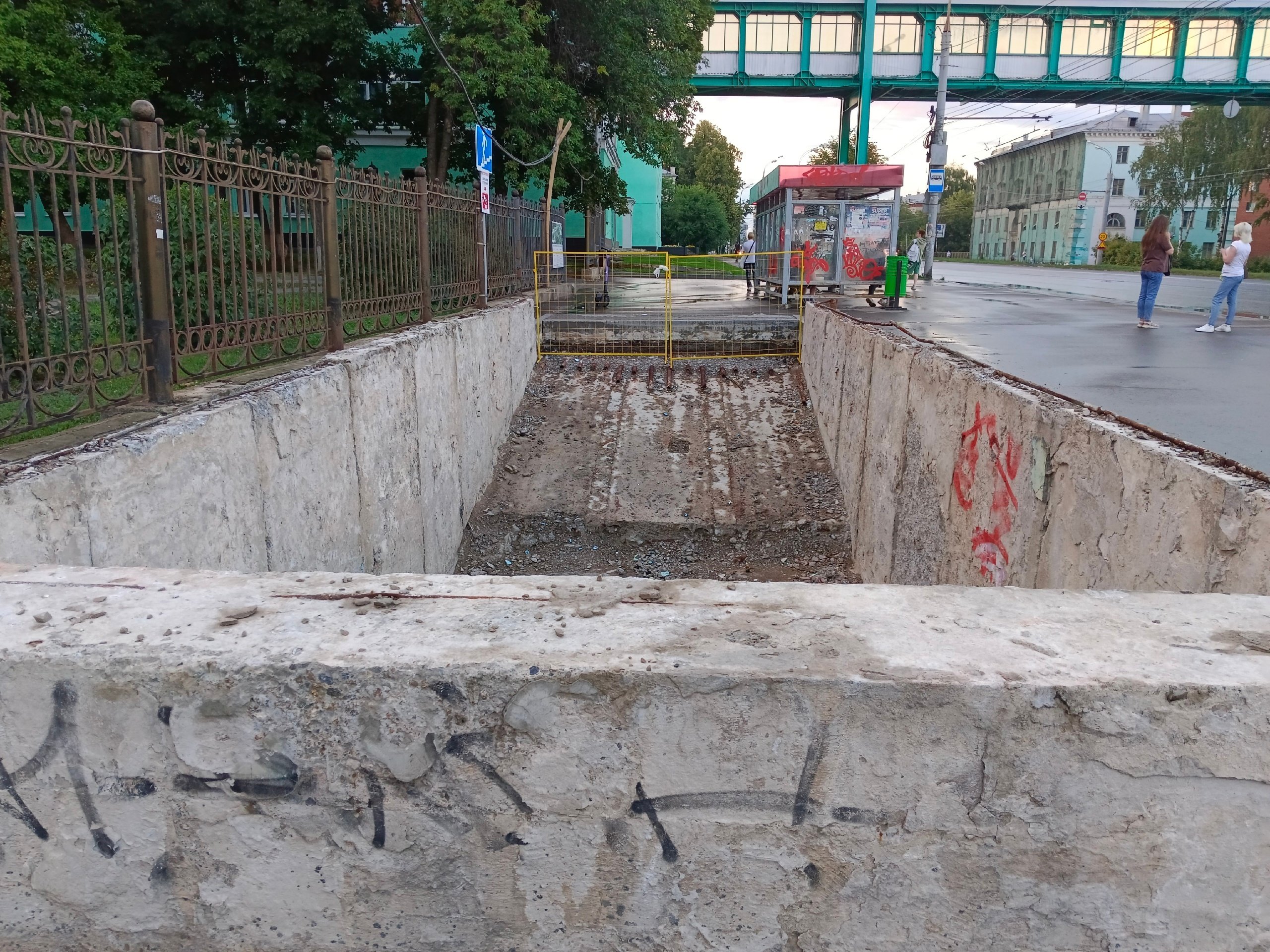 Многострадальный подземный переход возле УдГУ в Ижевске вновь остался без подрядчика на капремонт